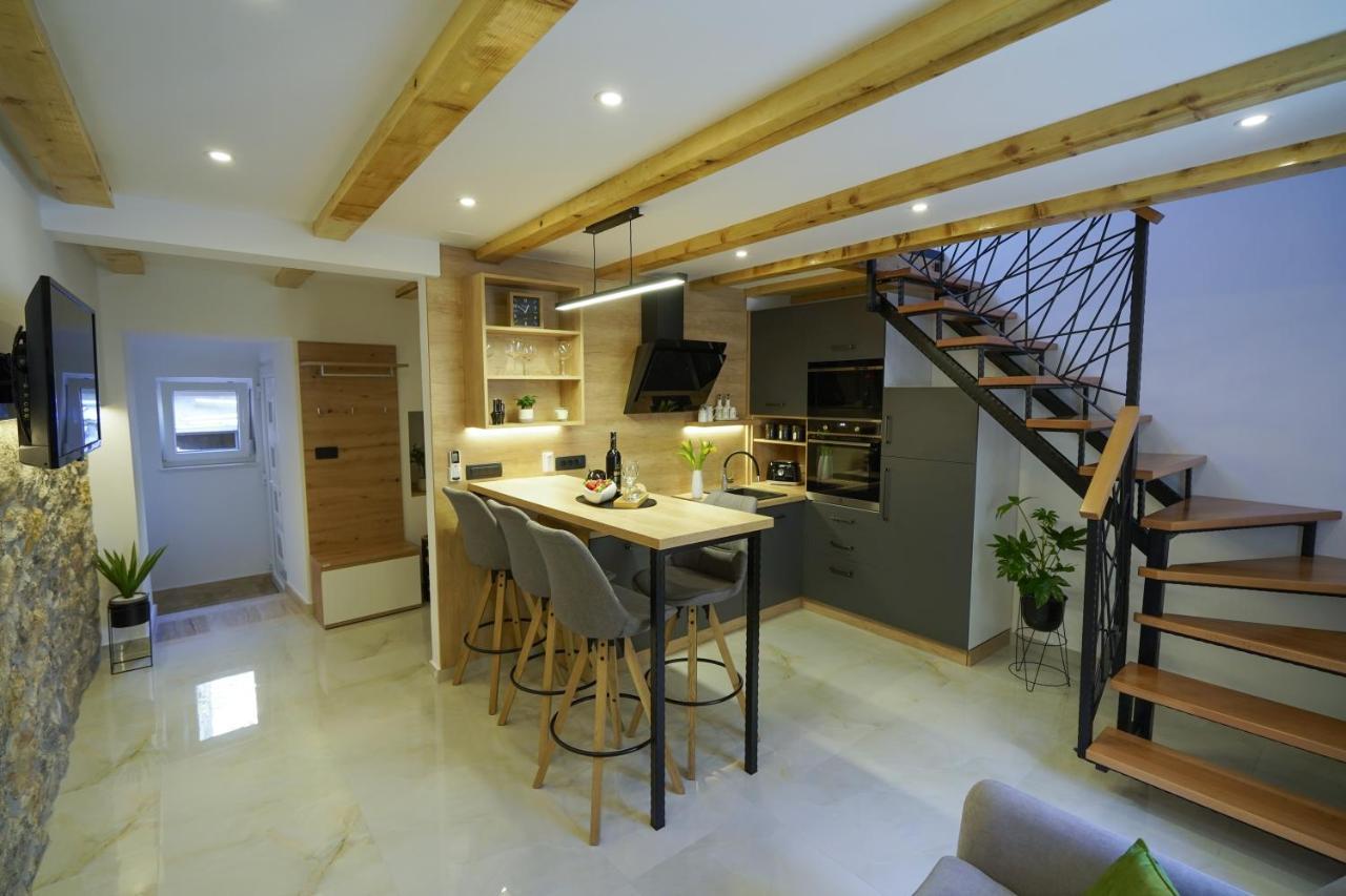 Apartment Ispod Ure Sinj Exterior photo